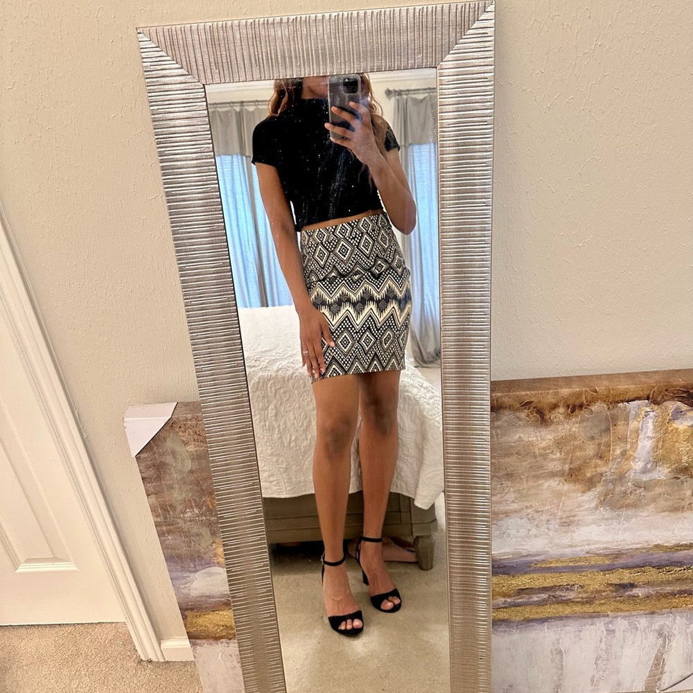 Dark navy blue and white pattern mini pencil skirt